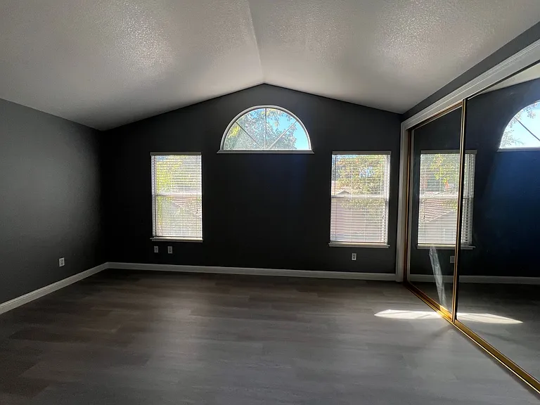 128 Ferrera Dr — Photo 14