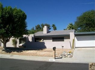 1090 E El Conquistador, Palm Springs, CA 92262