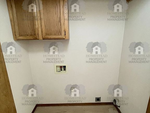 5th image of 1957 Maplewood Ct S