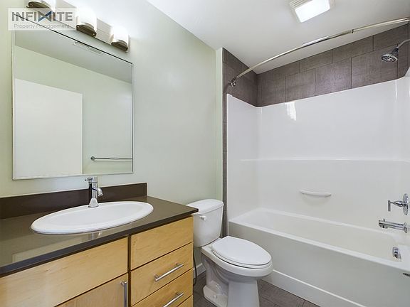 4th image of 412 Enterprise Blvd Unit 30