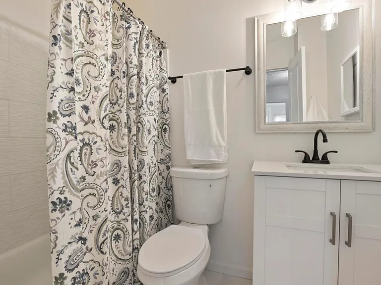 56 Green Bower Ln — Photo 16