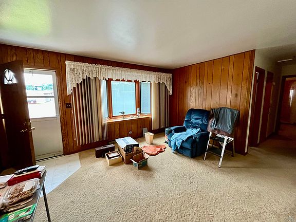 2nd image of 3508 Chicago Ave