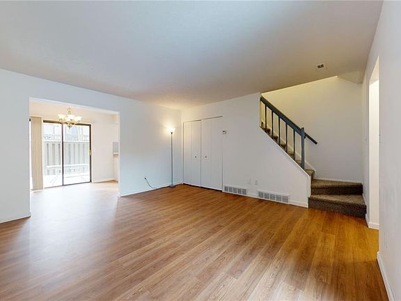 3rd image of 4456 Periwinkle Ln #55