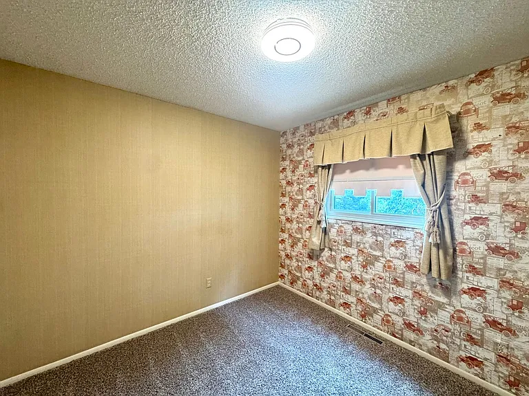 1575 Hiawatha Dr — Photo 16