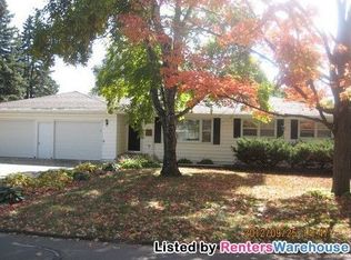 16809 Scenic Ln N, Minnetonka, MN 55345