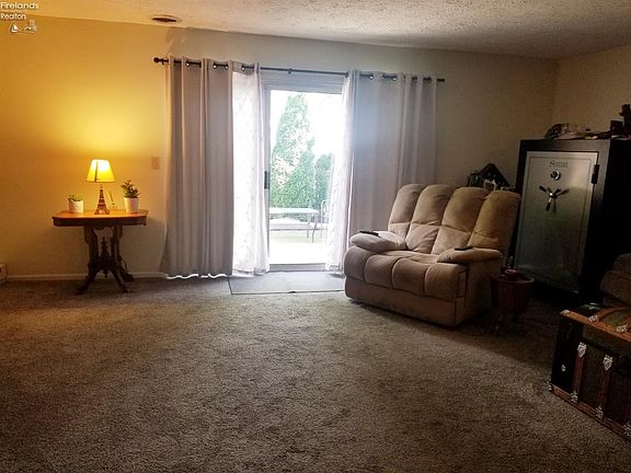 2nd image of 4613 Pinewood Dr APT 187