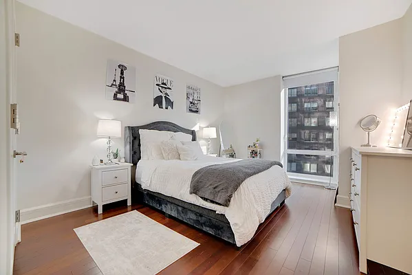 Rented by Compass | media 9