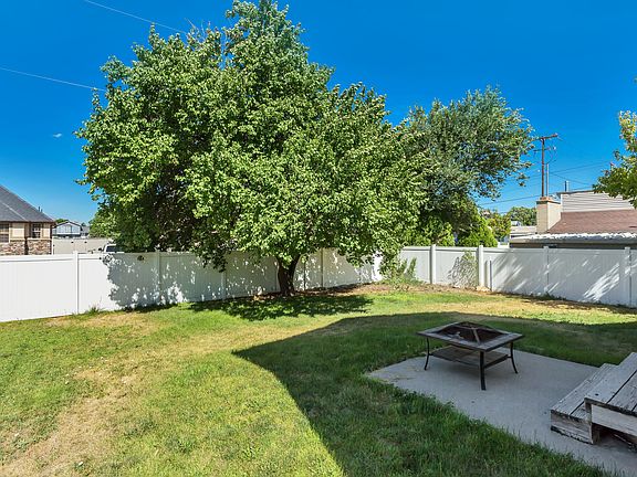 5th image of 3142 S Ivy Park Dr