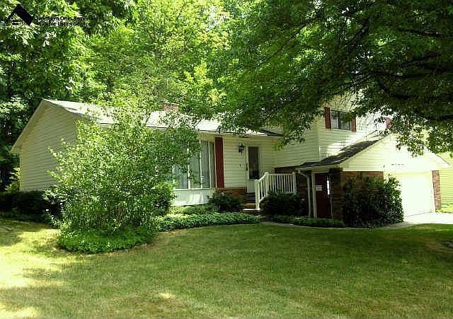 1st image of 8137 Maplegrove Ave