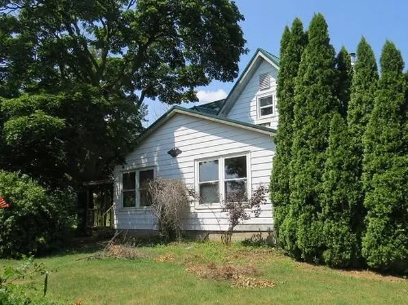 11184 Taft Rd, Carson City, MI 48811