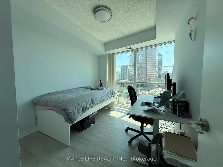 5740 Yonge St #702 — Photo 15