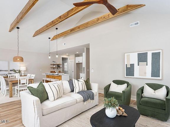 4th image of 133 Spring Road