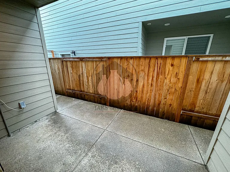 1668 SE Barberry Ave — Photo 9