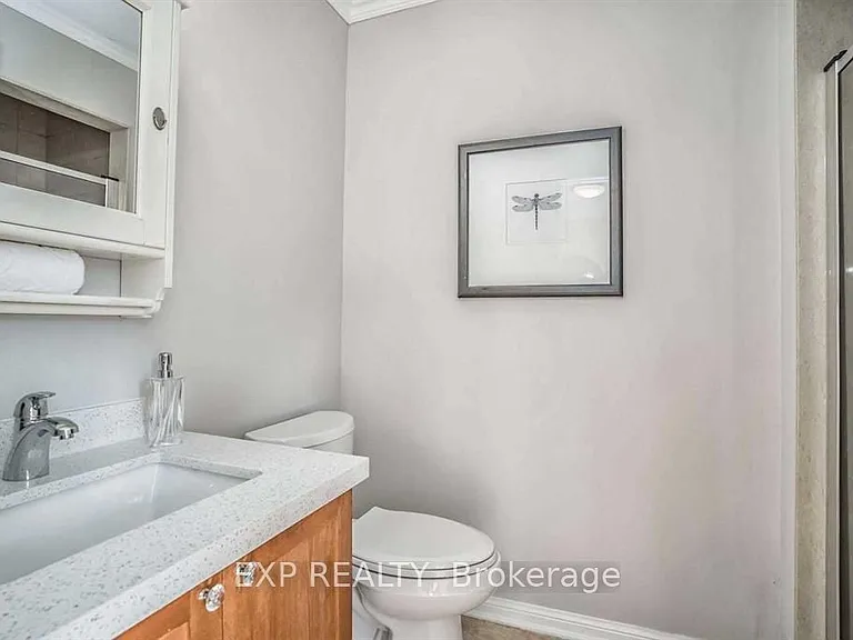 945 Sprague Pl — Photo 21