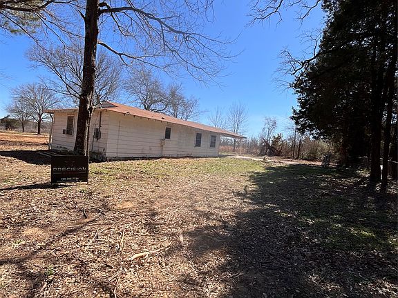 4th image of 454 Luther Ln