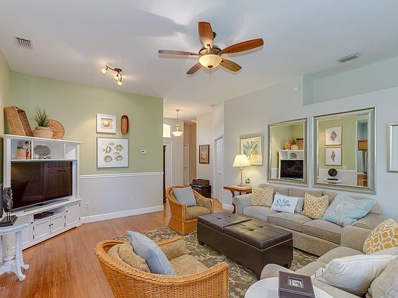 5th image of 800 Suntree Woods Dr
