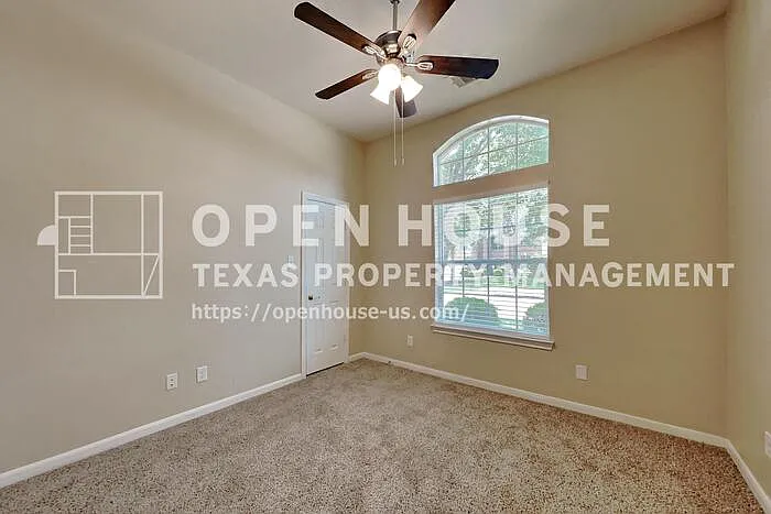 12419 Adams Ridge Ln — Photo 11