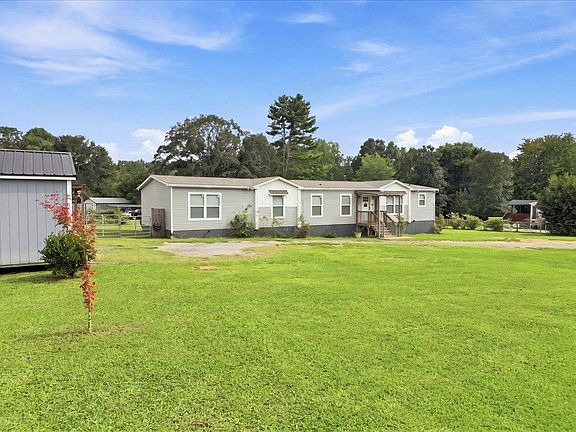 3rd image of 717 Campground Rd