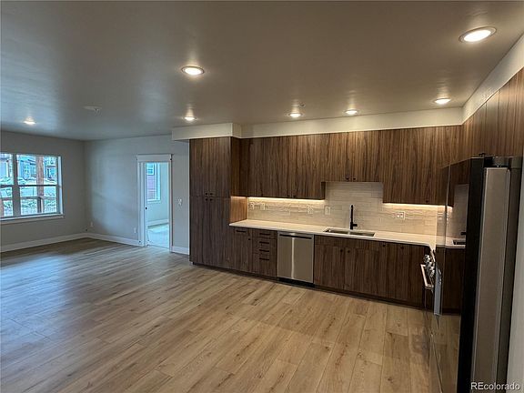 5th image of 309 Grand Review Drive #101