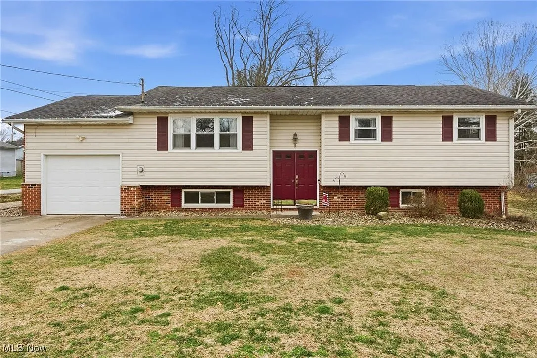 9 Oakbrook Ln photo 1