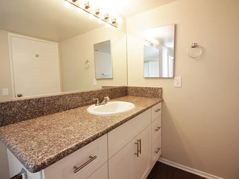 Ironwood Apartments — Photo 74