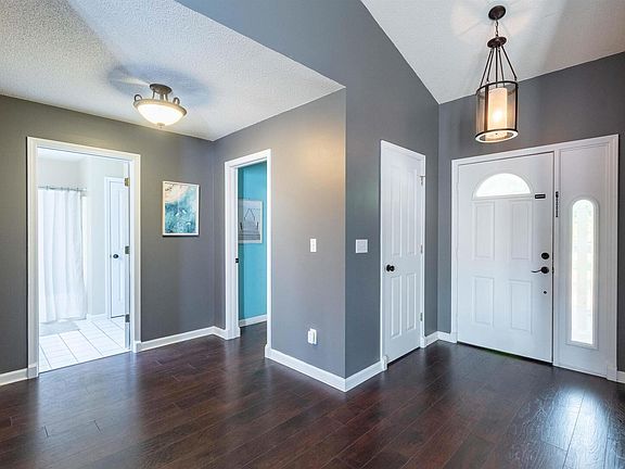 3rd image of 1805 N Dawn Dr