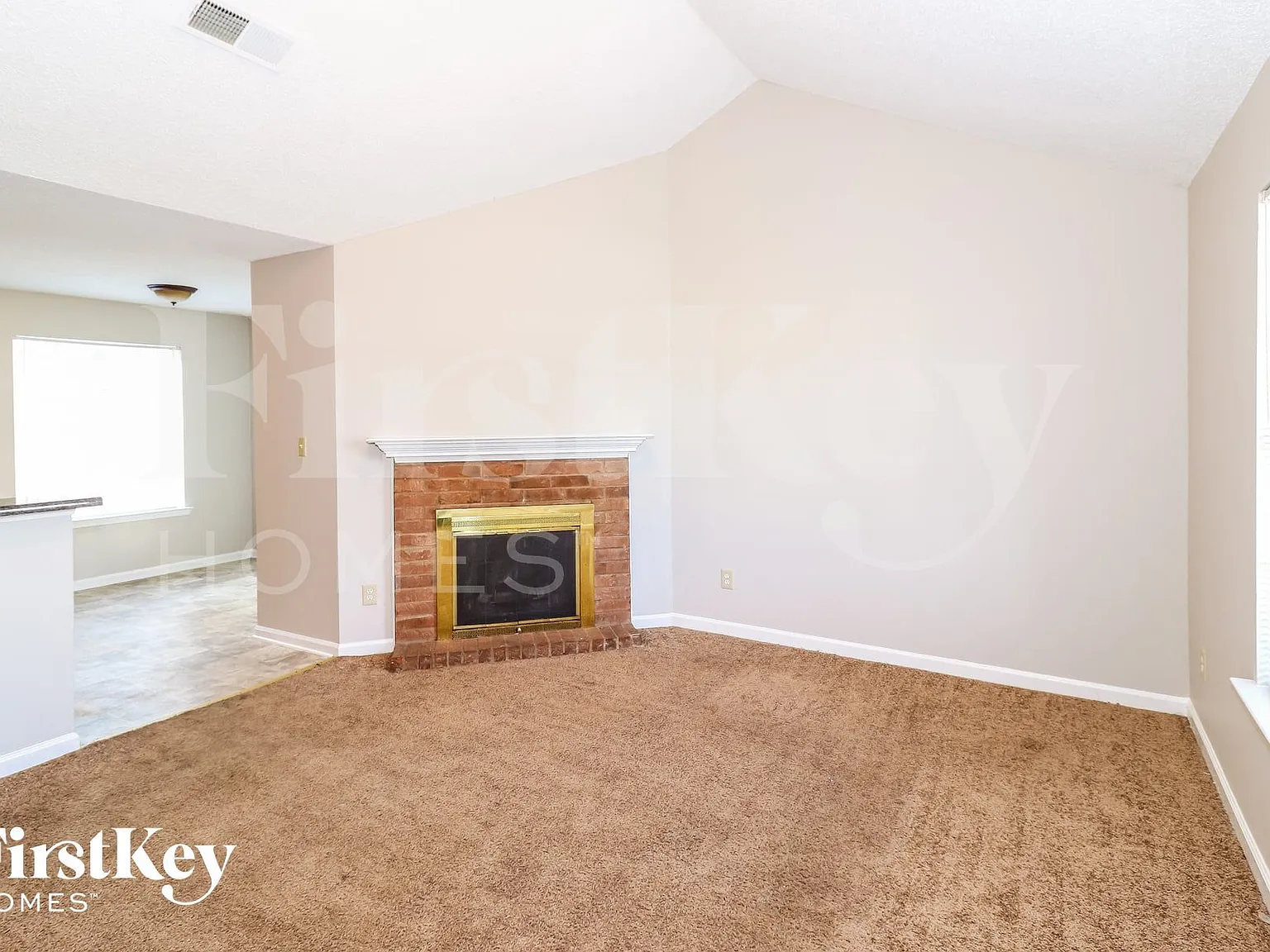 3 bed, 2.0 bath, 1124 sqft, $1,470 — Photo 3
