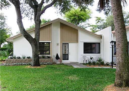 1st image of 4092 S Palm Forest Drive