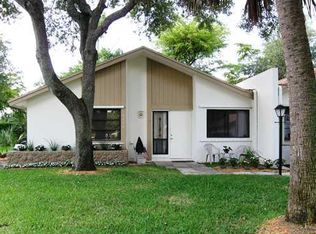 4092 S Palm Forest Dr, Delray Beach, FL 33445