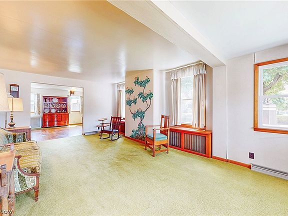 5th image of 206 N 3rd St