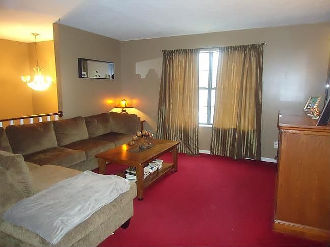 2nd image of 304 Elm St