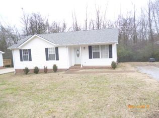 115 Batey Cir, Dickson, TN 37055