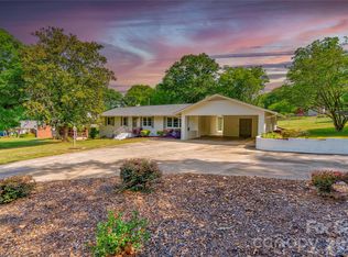 809 Forest Hl, Shelby, NC 28150
