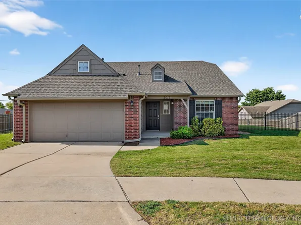 2015 Cypress Cir, Bartlesville, OK 74006