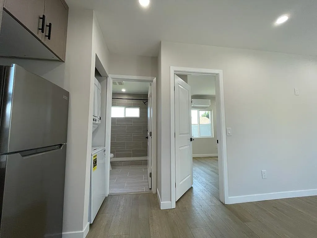 1 bed, $2,200 — Photo 4