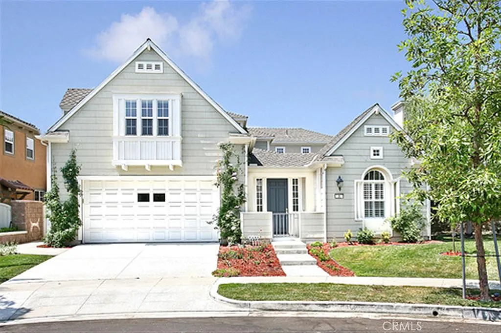 4 bed, 3.5 bath, 3300 sqft, $7,500 — Photo 2