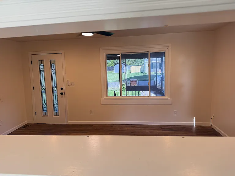 205 Hypathia Ave — Photo 2