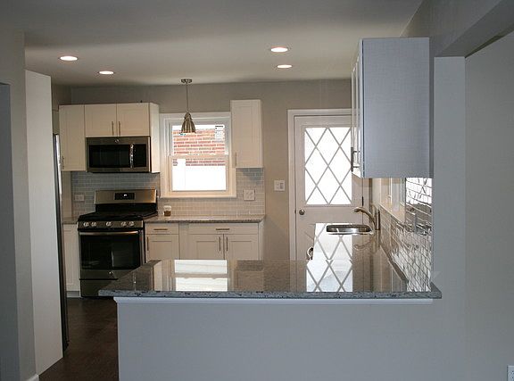 5th image of 50 W Leslie Ln