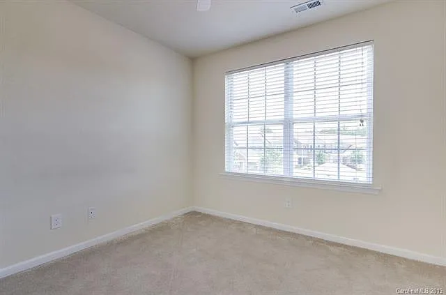 209 Spring Gardens Dr — Photo 13