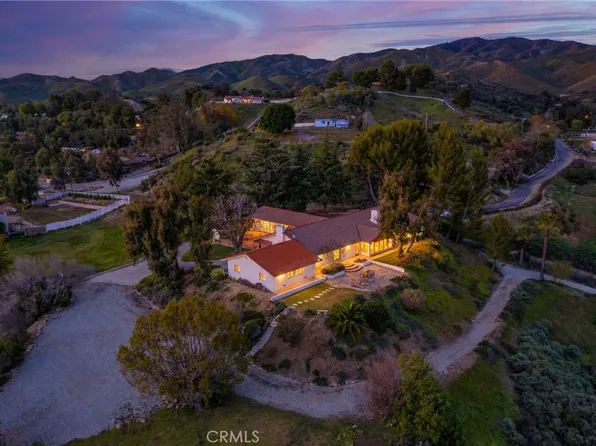 30334 Byfield Rd, Castaic, CA 91384