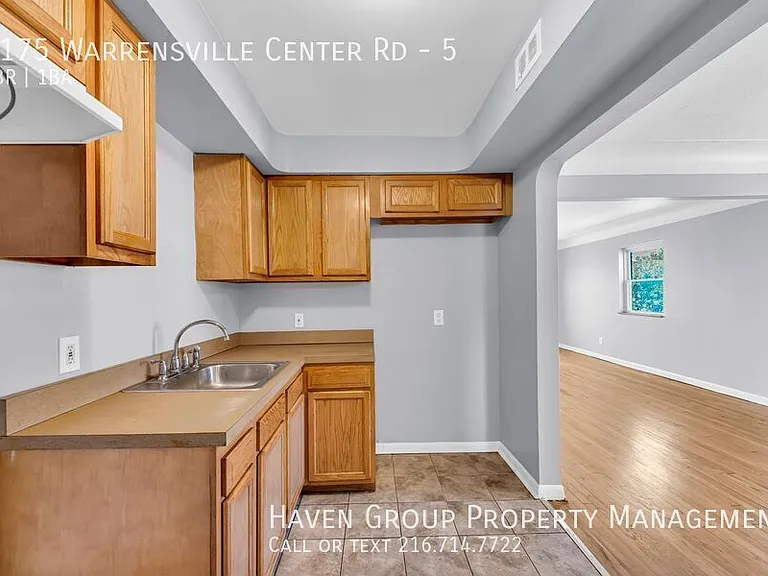 5175 Warrensville Center Rd #5 — Photo 13