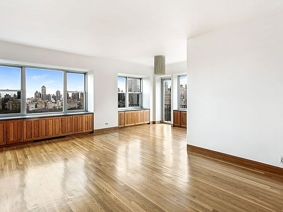 2nd image of 80 Central Park W APT 25B