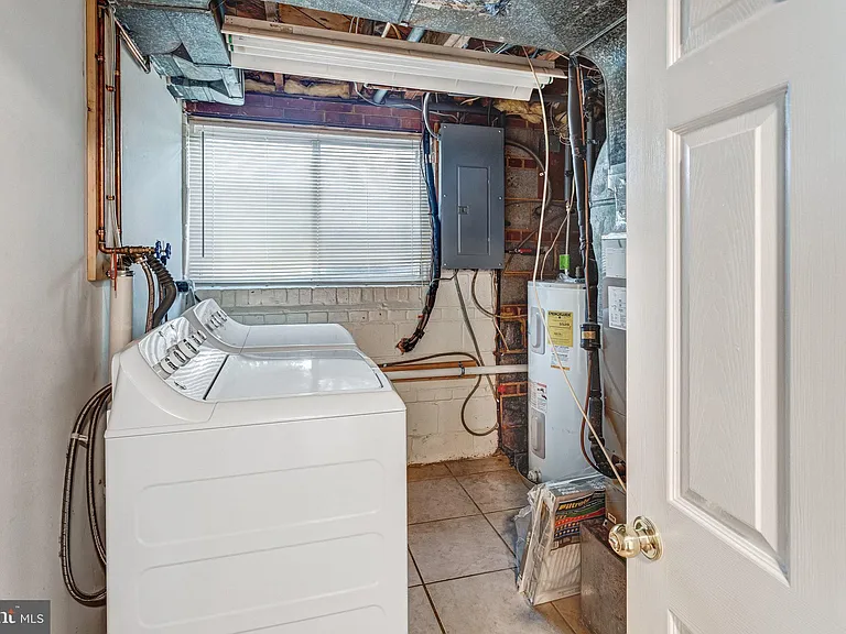 13208 Aldrin St — Photo 23
