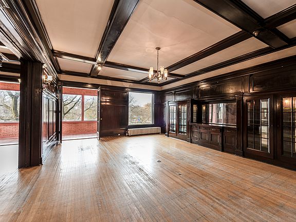 4th image of 5021 S Drexel Blvd Unit 2