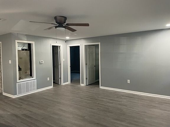 3rd image of 1110 Pine St