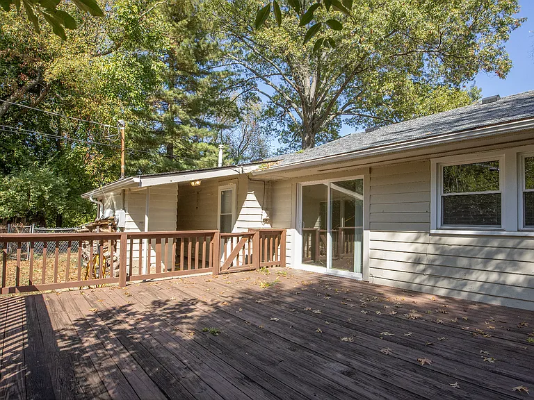 3100 Furman Blvd — Photo 15