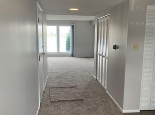 2932 Lake Shore Dr UNIT D, Indianapolis, IN 46205