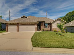 1659 N Penrose Ave, Nixa, MO 65714