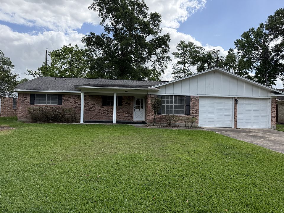 1st image of 880 Lockwood Dr