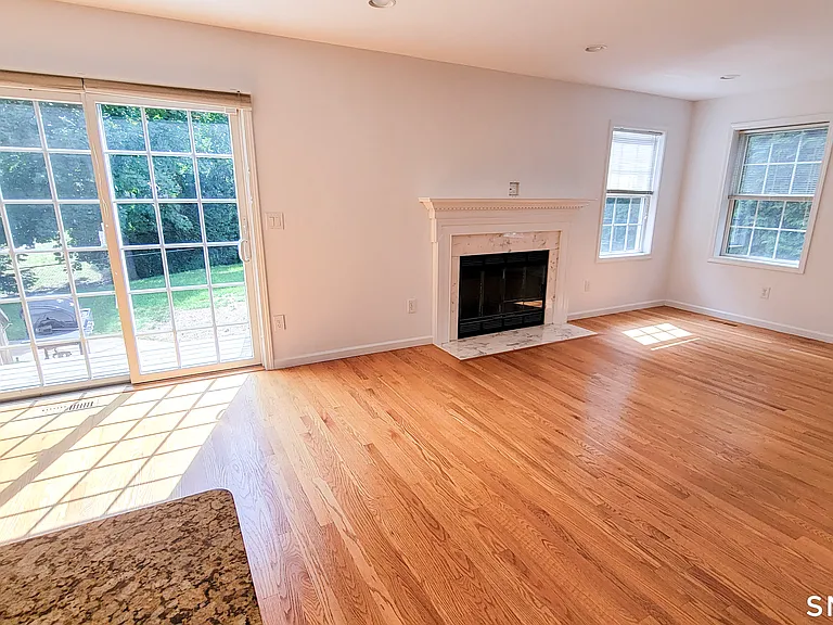 65 East Ave — Photo 11
